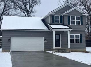 5403 Winding Creek Dr, Ravenna, OH 44266