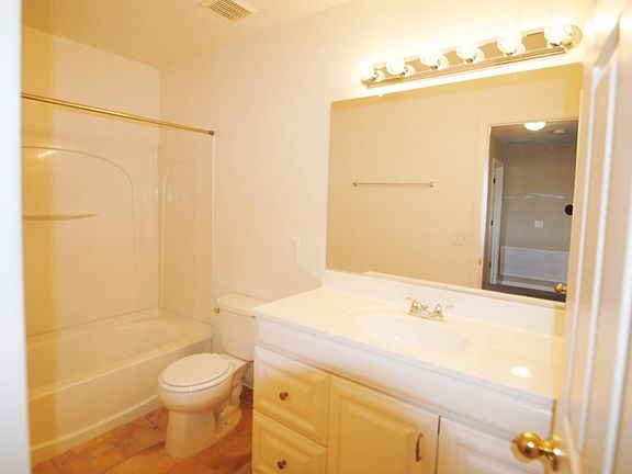 2nd image of 400 Janice Kay Pl