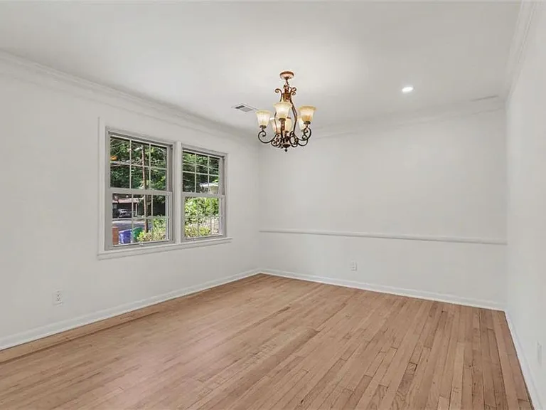 3582 Cloudland Dr — Photo 26