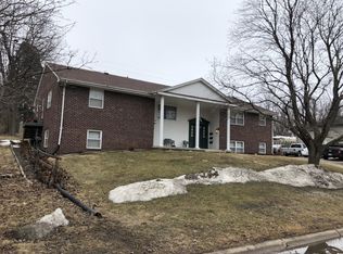 727 4th St APT 5, Nevada, IA 50201