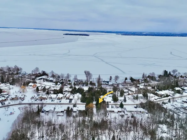 2802 Ireton St, Innisfil, ON L9S 2J3