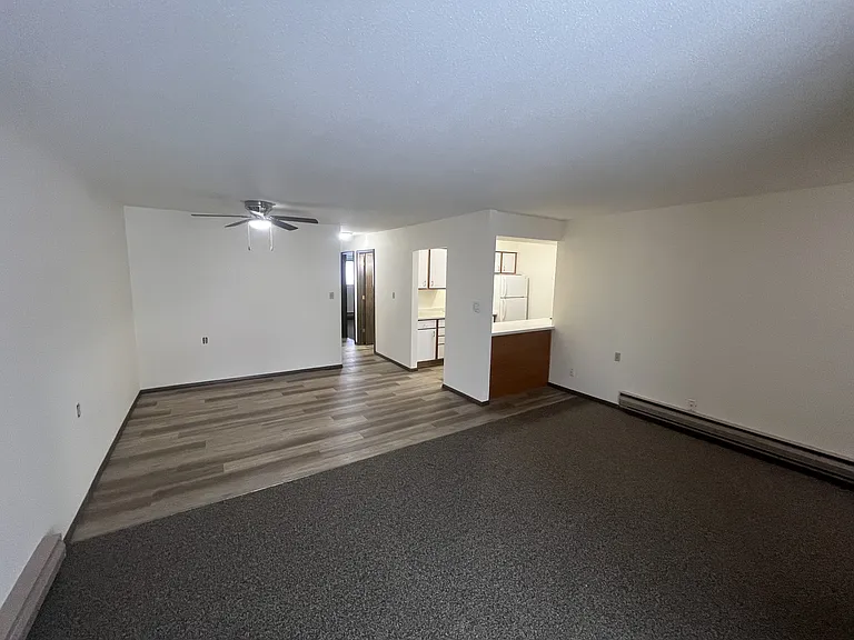 312 W Broadway St — Photo 17