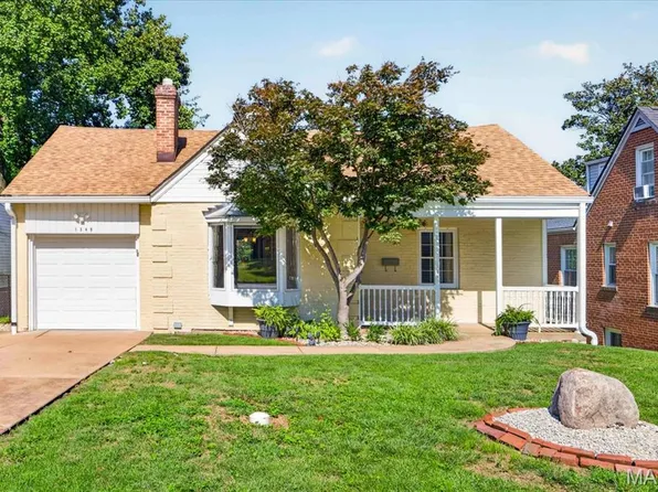 1349 Andrew Dr, Saint Louis, MO 63122