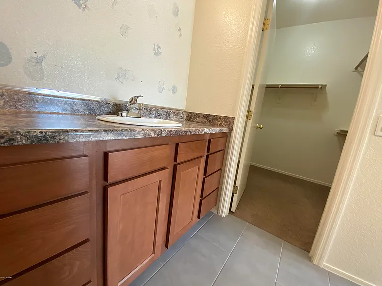 1262 E Weimer Cir #39 — Photo 17