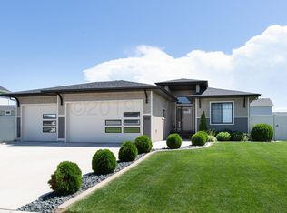 1401 71st Ave S, Fargo, ND