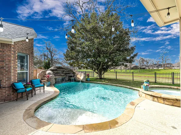 8310 Crescent Knolls Dr, Richmond, TX 77406