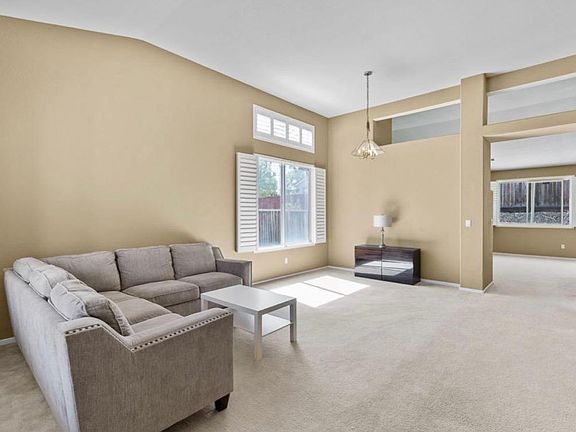 4th image of 1837 Roseleaf Dr
