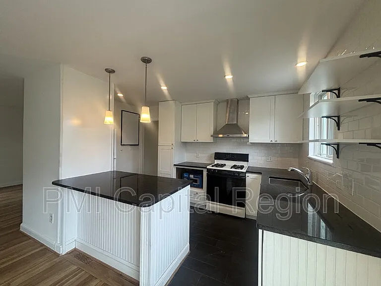 2929 Terrace Dr — Photo 8