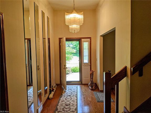 3rd image of 1044 Old Eagle Dr