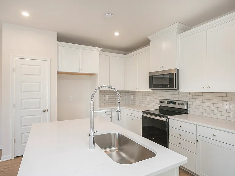 5342 Bellflower Hls — Photo 4