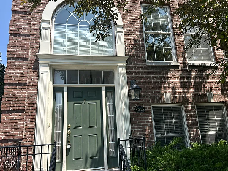 8645 Meridian Square Dr — Photo 1
