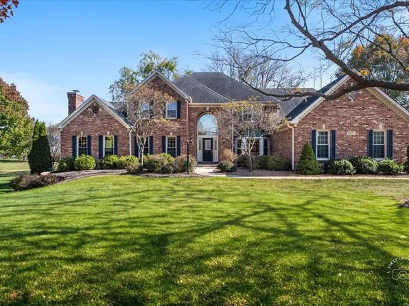 5N251 Grey Barn Rd, St Charles, IL 60175