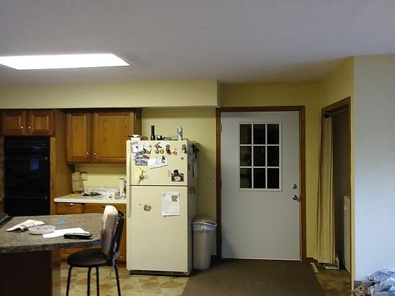 3rd image of 51370 Prescott Ave