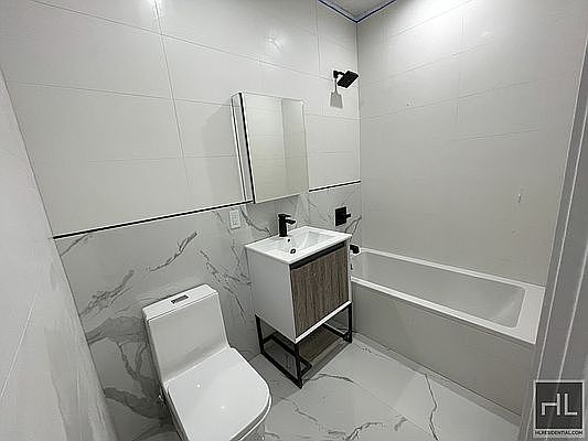 3rd image of 325 Putman Ave #1L