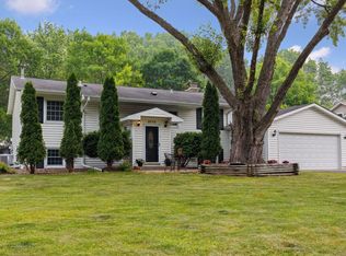 3110 Shadyview Ln N, Plymouth, MN 55447