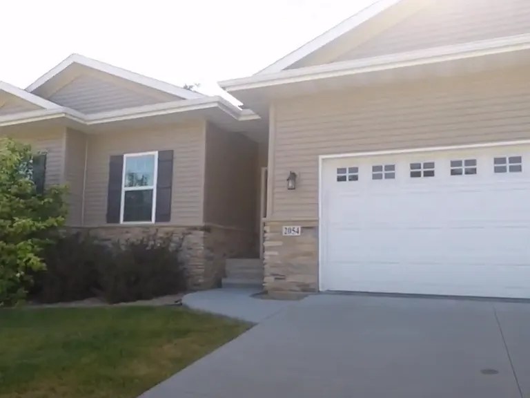 2054 Mackinaw Dr — Photo 12