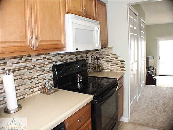 2nd image of 2020 Lac Du Mont Dr