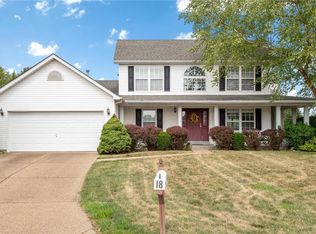 18 Vast Horizon Dr, Dardenne Prairie, MO 63368