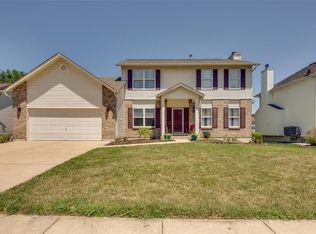 702 Crooked Lake Ct, Saint Charles, MO