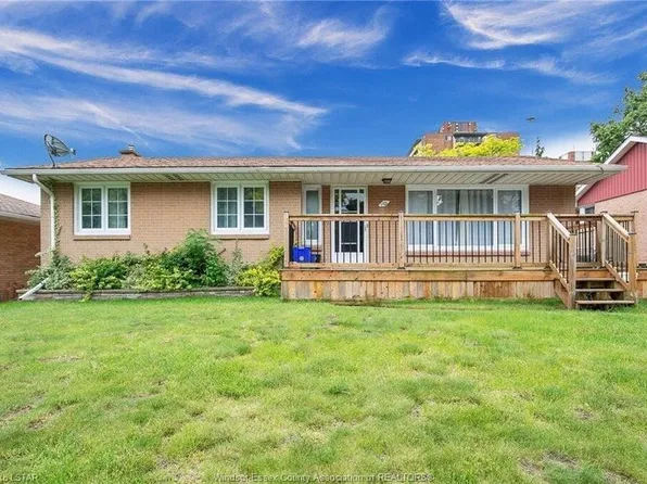 10 Countess St, Leamington, ON N8H 2H3