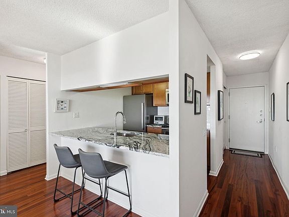 2nd image of 241 S 6th St APT 711A