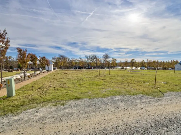 37 Water St #19-23, Eufaula, OK 74432