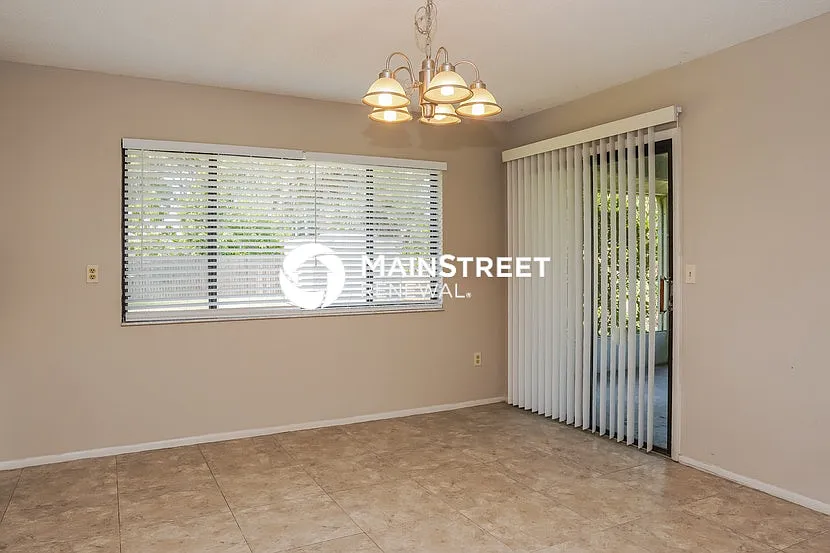 1287 Wadsworth St SE — Photo 2