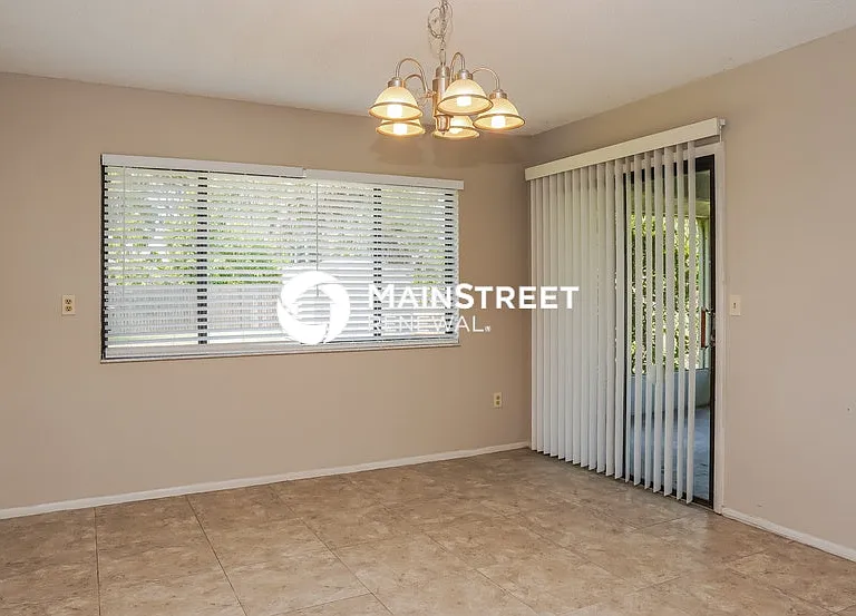 1287 Wadsworth St SE — Photo 3