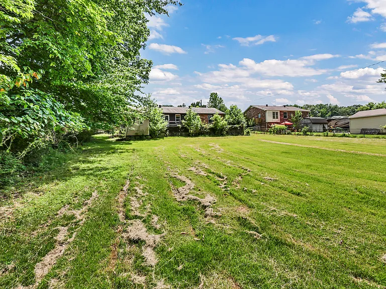 777 Helton Dr — Photo 31