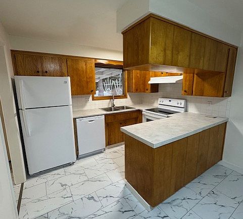 2nd image of 804 W Westview Ave #804