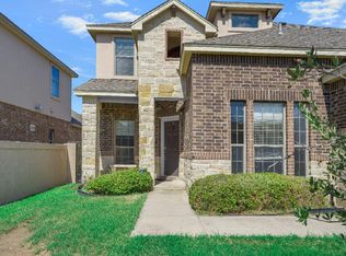 108 Majestic Palm Dr, Laredo, TX 78045