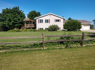 6871 Beck Ln, West Bend, WI 53090