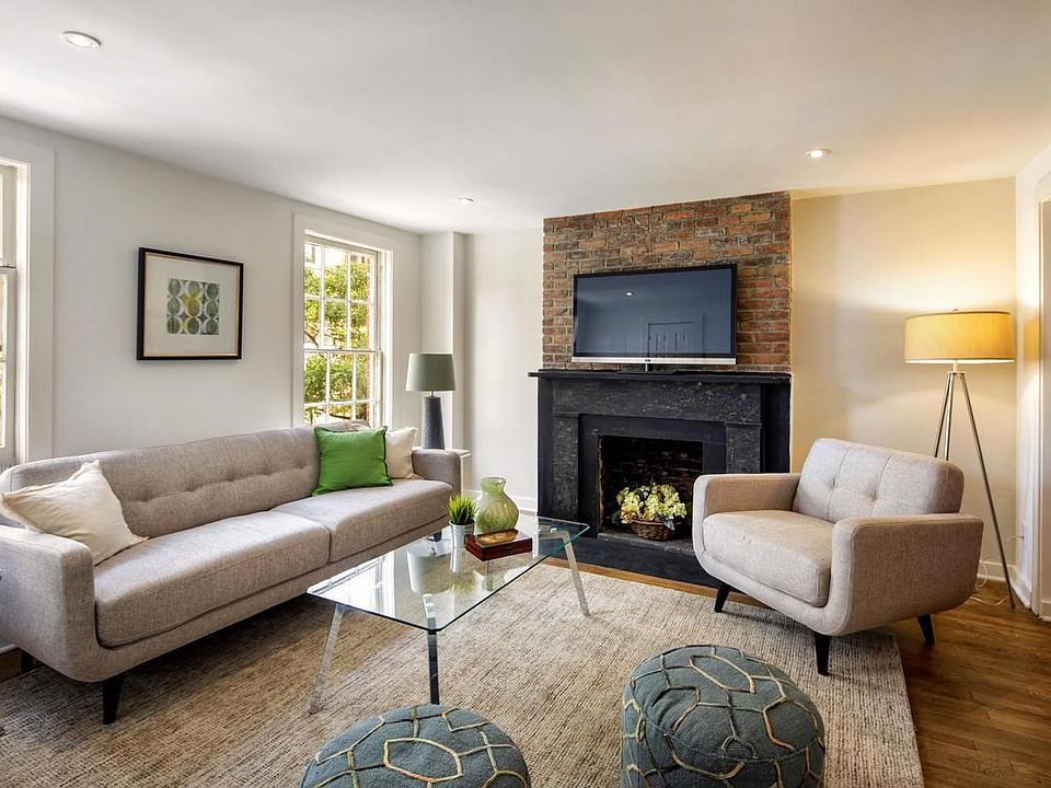 1st image of 717 Washington St #2EF