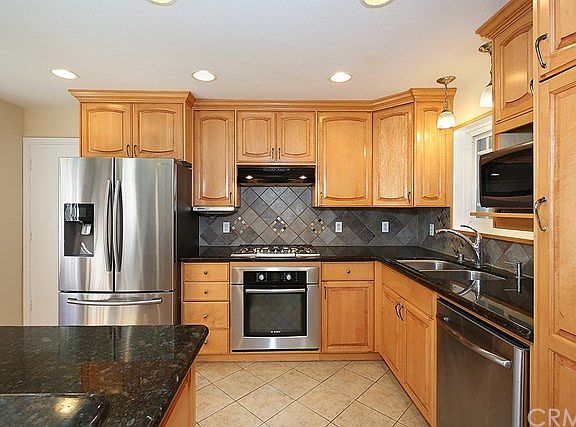 5th image of 6081 Killarney Ave