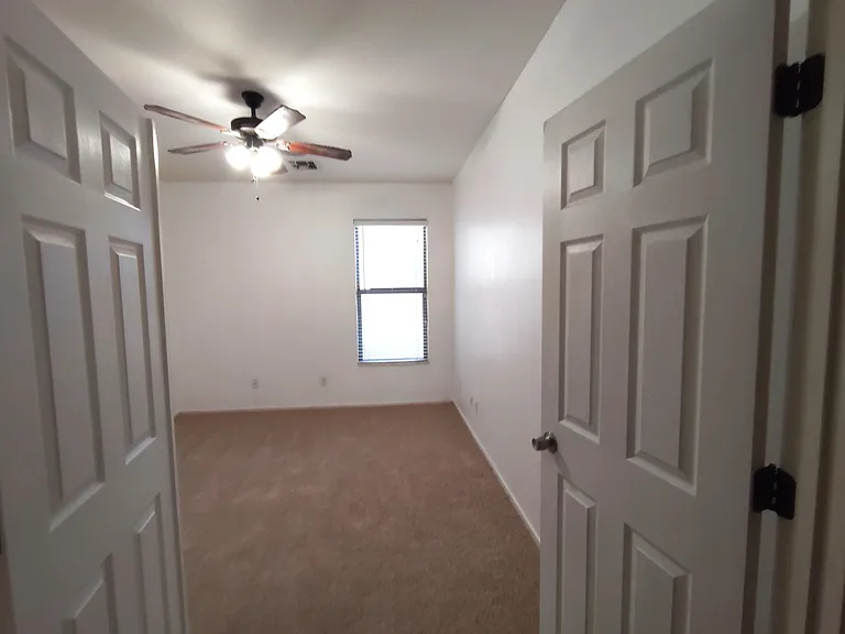 4419 W T Ryan Ln — Photo 19