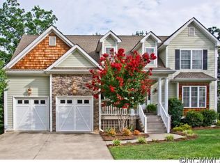 14 Foggy Glen Dr, Arden, NC 28704