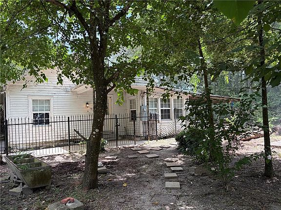 2nd image of 44052 Stein Rd