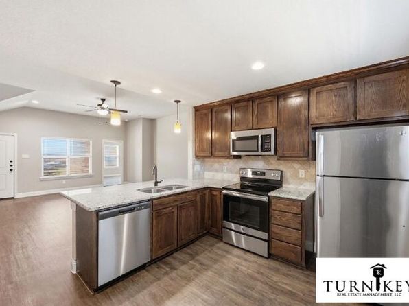 1325 White Sand Dr