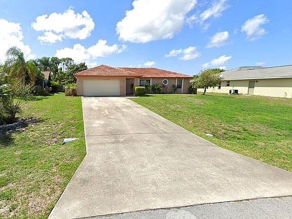 5th image of 251 Vin Rose Cir SE