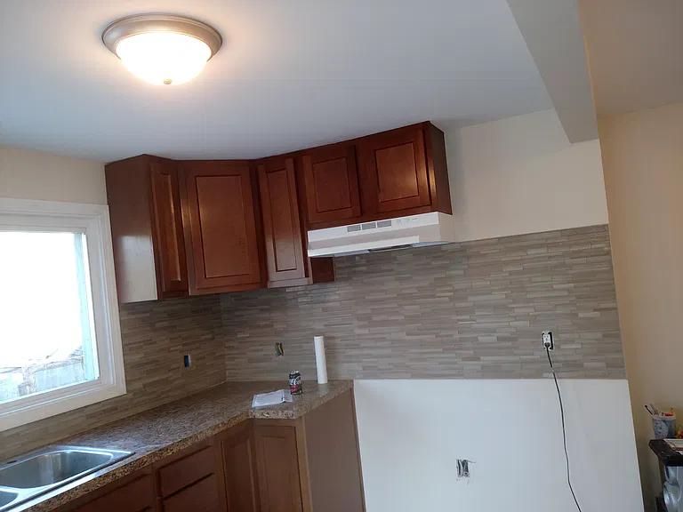 1135 Cedar St — Photo 2