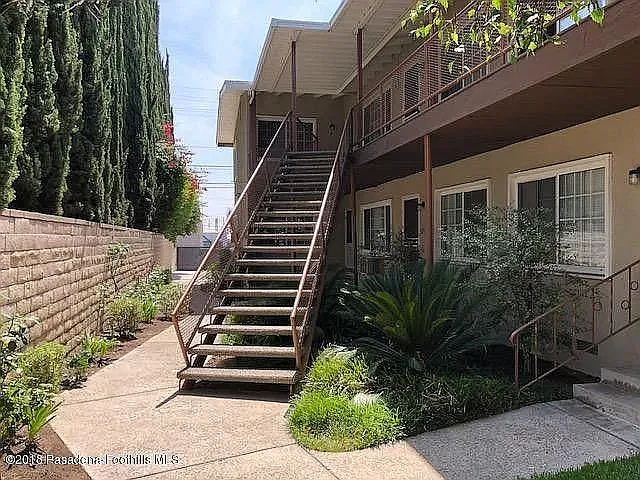 1 bed, 650 sqft, $1,895 — Photo 2