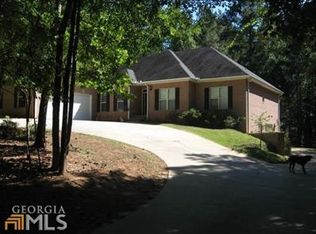 40 Bradley Ct, Newnan, GA 30263