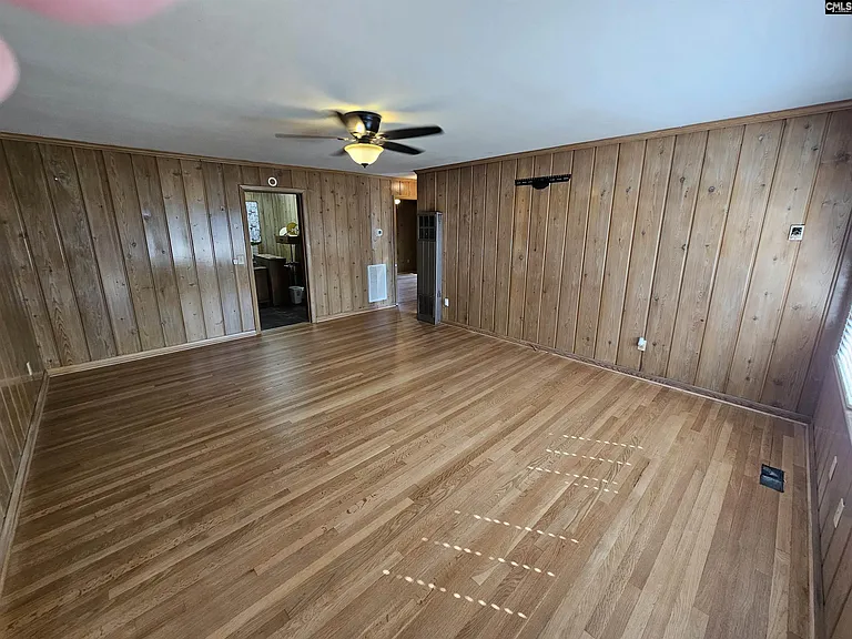 1509 Brennen Rd — Photo 2