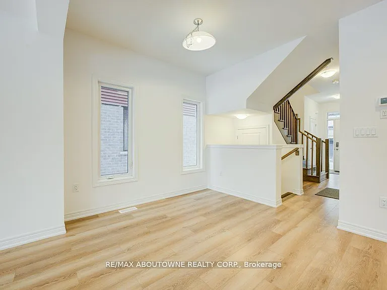 120 Court Dr #85 — Photo 17