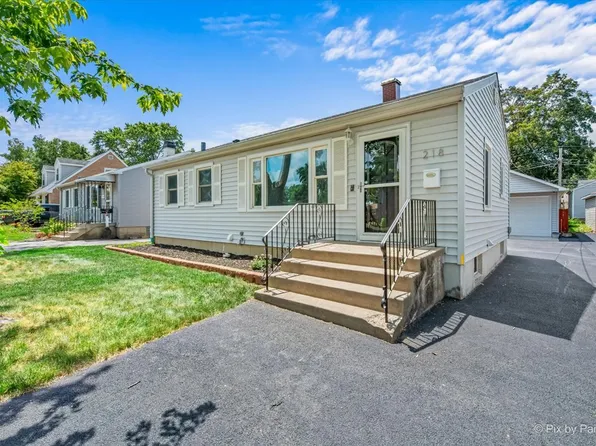 218 N Berteau Ave, Bartlett, IL 60103