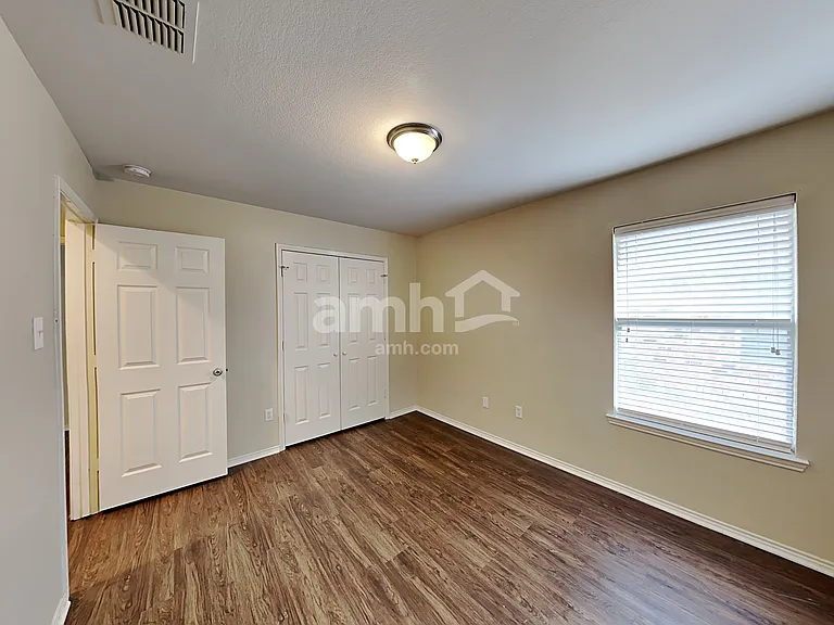 528 Paddle Dr — Photo 16