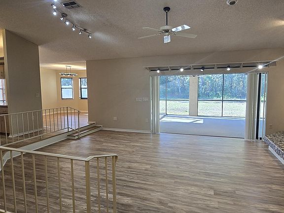 2nd image of 10464 Cranston St