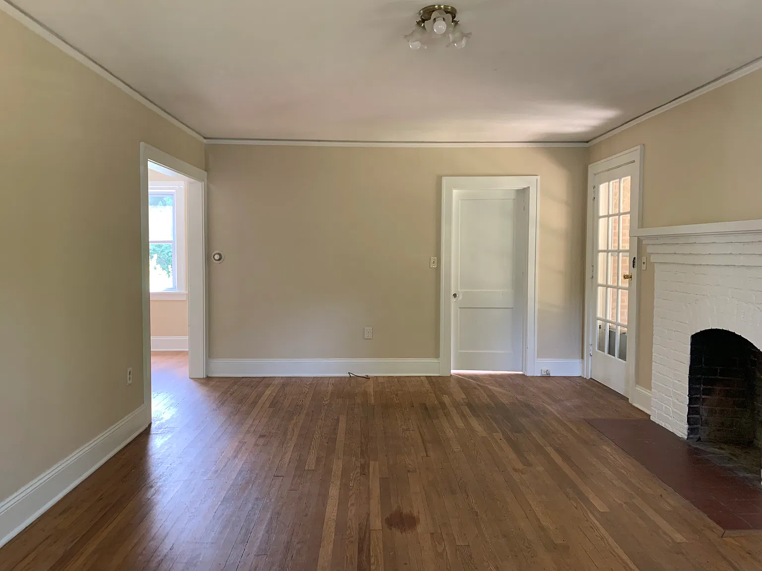3 bed, 1.5 bath, $1,700 — Photo 4