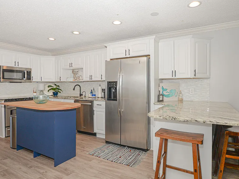 110 SW Hideaway Pl — Photo 7