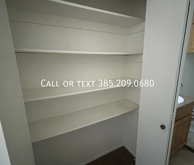 567 N 880 E #6 — Photo 8